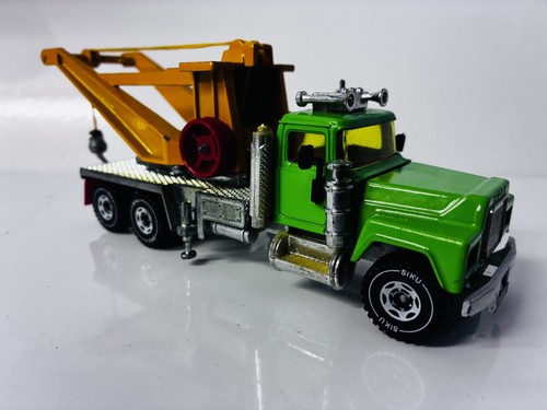 Siku 2917 mack tow - siku, wreck