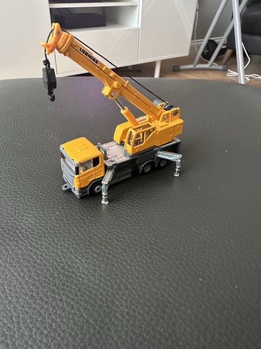 Siku 1859 telescopic crane - 1859,